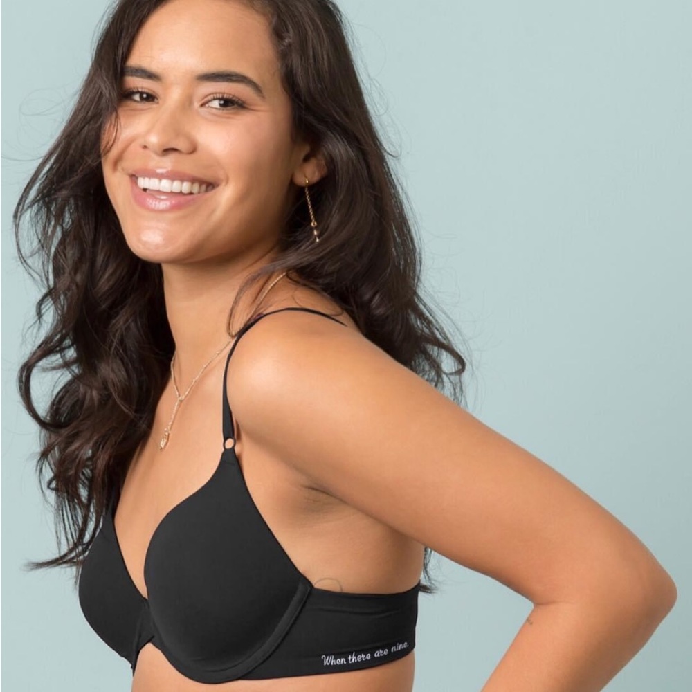 Harper wilde black “when there are nine” base t shirt bra underwire RBG